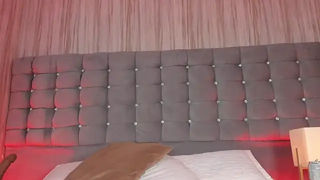 Poacahontasfg online show from 11/28/25, 04:12