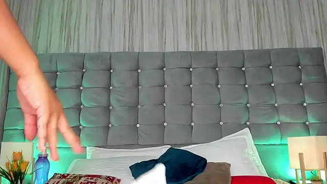 Poacahontasfg online show from 02/10/26, 03:49