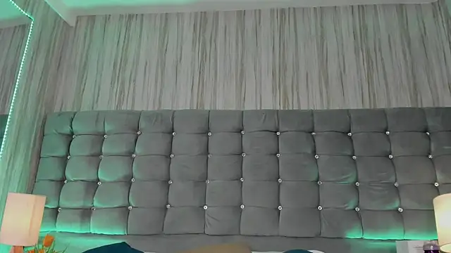 Poacahontasfg online show from 09/26/25, 03:57