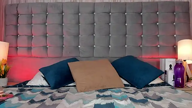 Poacahontasfg online show from 10/25/25, 04:11