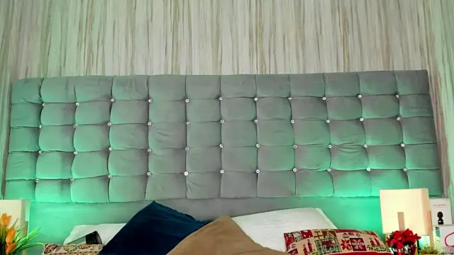 Poacahontasfg online show from 01/11/26, 03:57