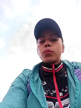  andrea30 online show from 10/26/25, 10:59