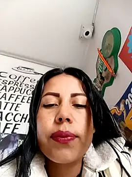  andrea30 online show from 12/22/25, 11:54