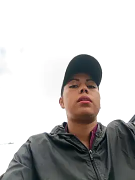  andrea30 online show from 11/17/25, 11:58