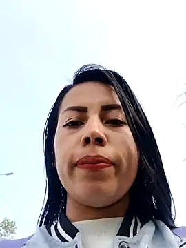 Snapshot of _andrea30 chatting on 02/19/25, 12:33 andrea30 online show from 02/19/25, 12:33