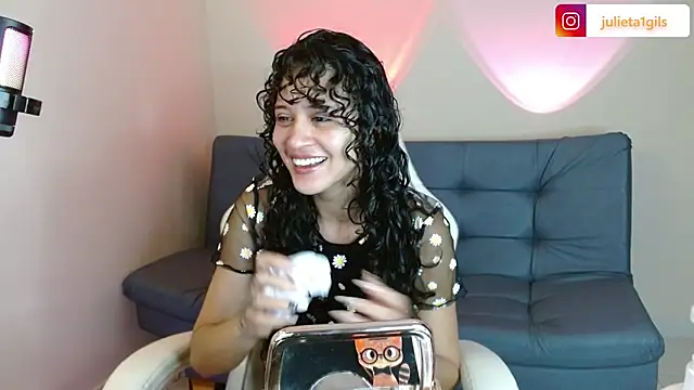 Juliet dolce online show from 10/31/25, 09:11