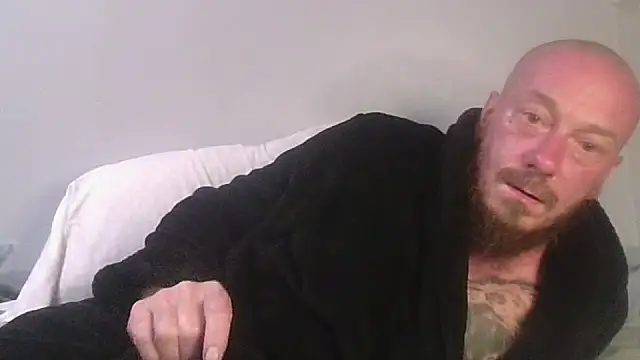 Snapshot of deepinnnnn chatting on 10/19/25, 05:43 deepinnnnn online show from 10/19/25, 05:43