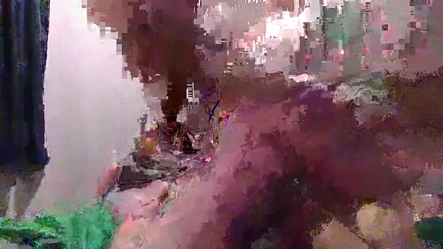 Snapshot of deepinnnnn chatting on 05/25/26, 01:43 deepinnnnn online show from 05/25/26, 01:43