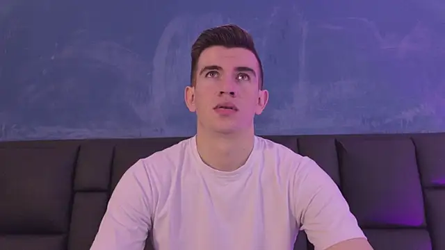 MikaelSlow online show from 04/01/26, 04:14