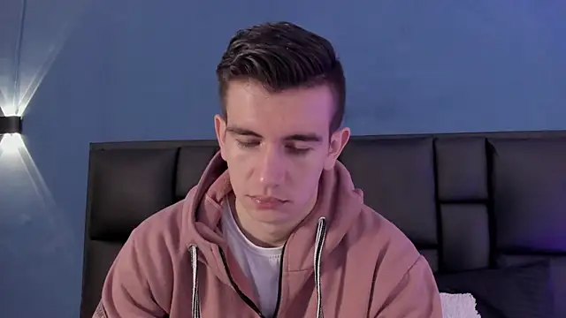 MikaelSlow online show from 09/30/25, 03:34