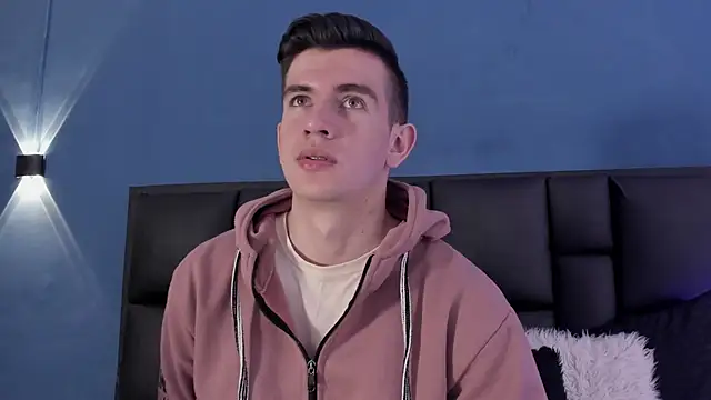 MikaelSlow online show from 09/26/25, 03:57