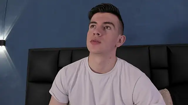 MikaelSlow online show from 09/19/25, 03:32