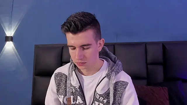 MikaelSlow online show from 10/09/25, 03:51