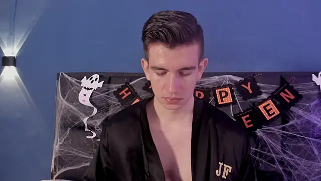 MikaelSlow online show from 10/29/25, 04:11