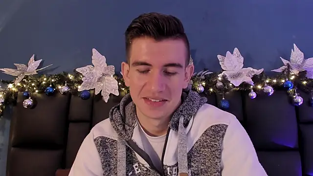 MikaelSlow online show from 12/05/25, 03:27