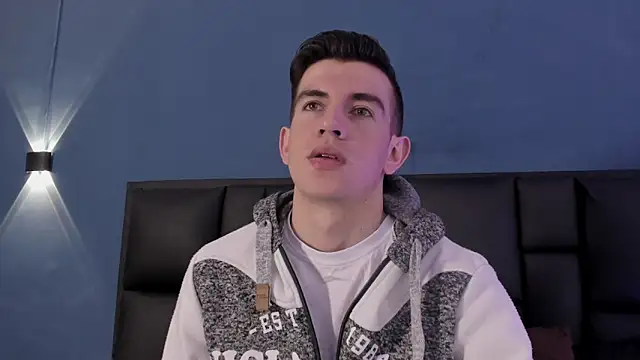 MikaelSlow online show from 10/08/25, 03:19