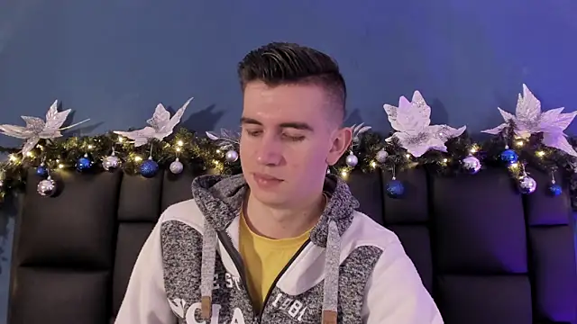 MikaelSlow online show from 11/30/25, 05:30