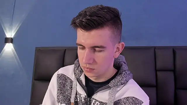 MikaelSlow online show from 11/08/25, 05:00