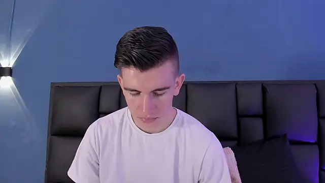 MikaelSlow online show from 09/17/25, 04:47