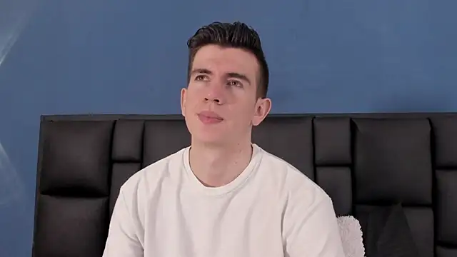 MikaelSlow online show from 09/28/25, 10:50