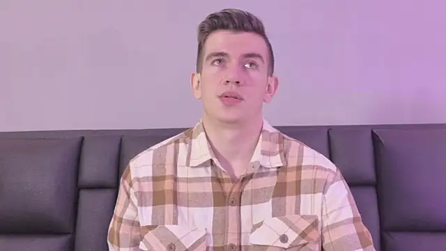 MikaelSlow online show from 04/04/26, 03:29