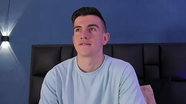 MikaelSlow online show from 09/18/25, 04:04