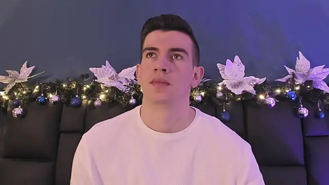 MikaelSlow online show from 12/19/25, 03:54