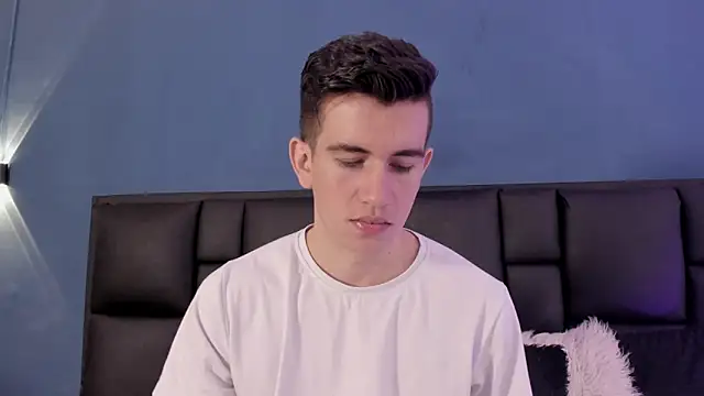 MikaelSlow online show from 09/27/25, 04:07