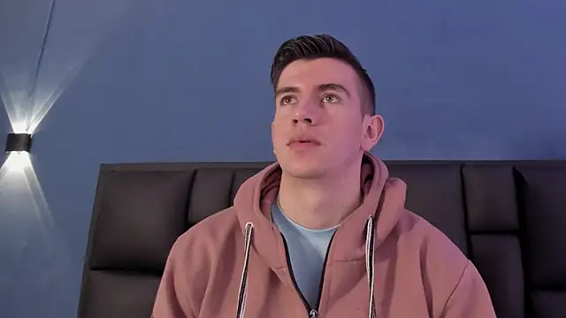 MikaelSlow online show from 11/23/25, 04:22