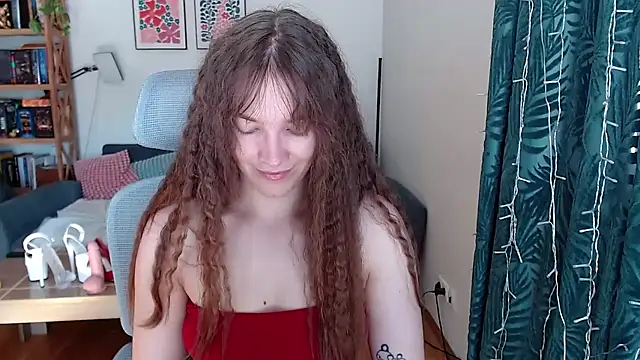 Snapshot of kenzie_x chatting on 06/26/26, 06:30 kenzie x online show from 06/26/26, 06:30