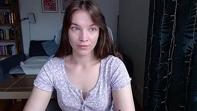 Snapshot of kenzie_x chatting on 07/15/26, 04:19 kenzie x online show from 07/15/26, 04:19