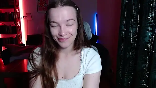 Snapshot of kenzie_x chatting on 07/21/26, 04:25 kenzie x online show from 07/21/26, 04:25