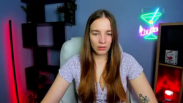 kenzie x online show from 11/06/25, 07:34