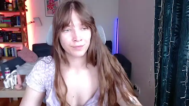 Snapshot of kenzie_x chatting on 07/07/26, 06:47 kenzie x online show from 07/07/26, 06:47