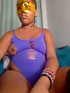 Snapshot of SquirtQueen222 chatting on 02/10/25, 09:15 SquirtQueen222 online show from 02/10/25, 09:15