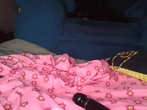 SquirtQueen222 online show from 04/09/26, 06:19