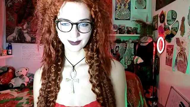 Snapshot of TatianaRomanov chatting on 05/15/26, 08:07 TatianaRomanov online show from 05/15/26, 08:07