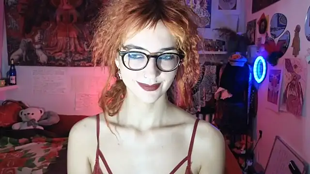 Snapshot of TatianaRomanov chatting on 05/21/26, 07:33 TatianaRomanov online show from 05/21/26, 07:33