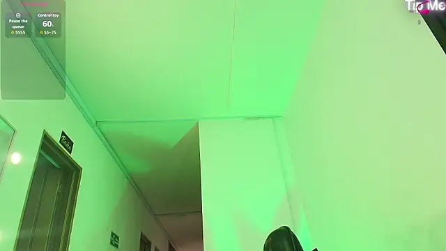 Samara Hillss online show from 10/31/25, 01:19