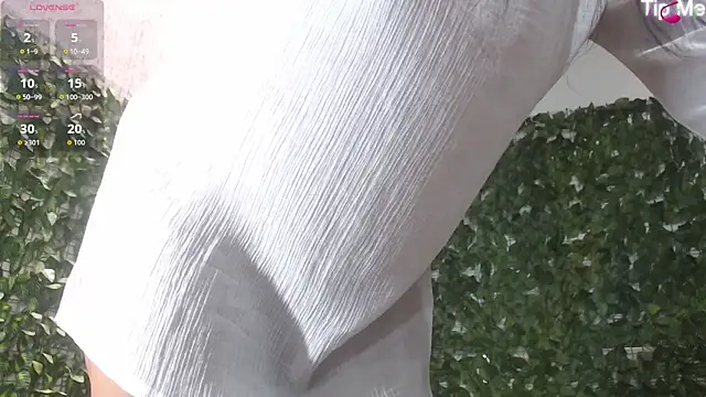 Samara Hillss online show from 10/13/25, 01:23