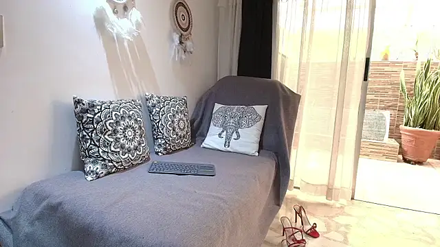 Snapshot of MarilynDavies chatting on 03/14/25, 03:47 MarilynDavies online show from 03/14/25, 03:47