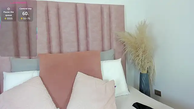 im alejandra  online show from 09/20/25, 12:15