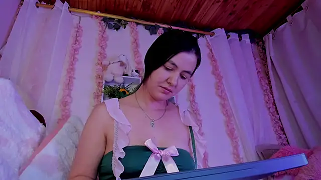 Idara and Edahi01 online show from 09/24/25, 01:24