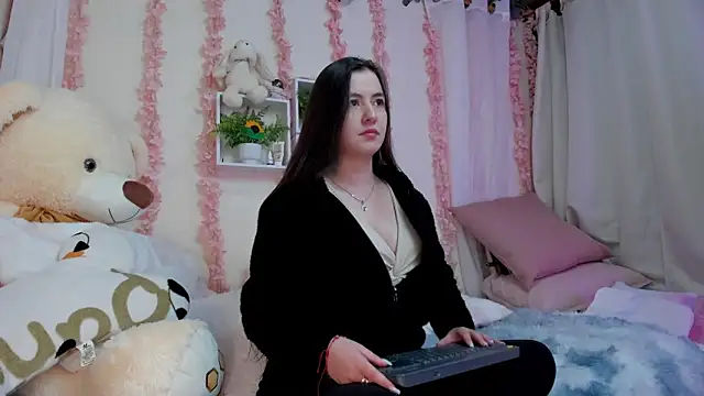 Idara and Edahi01 online show from 10/20/25, 04:58