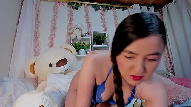 Idara and Edahi01 online show from 10/15/25, 07:44