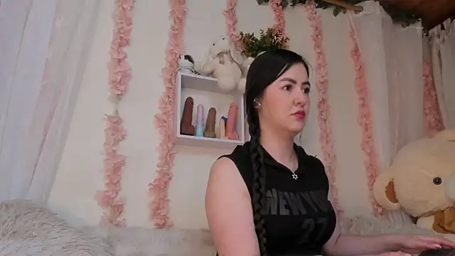 Idara and Edahi01 online show from 03/19/26, 12:21