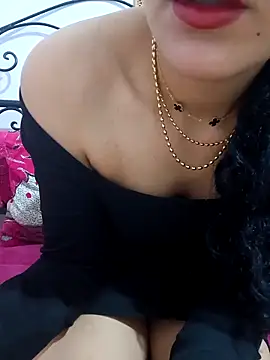 Fatina111 online show from 04/02/26, 02:41