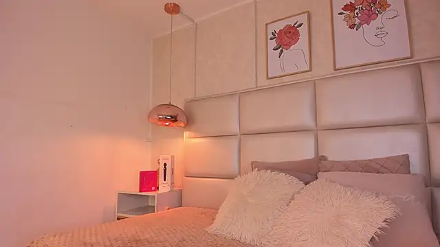 Aily Yozuko online show from 10/29/25, 02:43