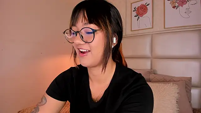 Aily Yozuko online show from 12/05/25, 02:32