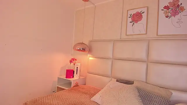 Aily Yozuko online show from 04/17/26, 02:36